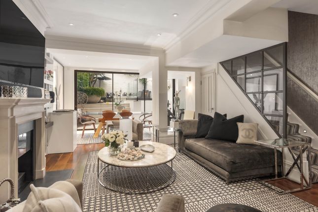 Lamont Road, London 4 bed end of terrace house for sale