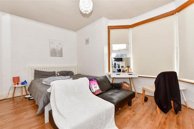 5 bed end terrace house