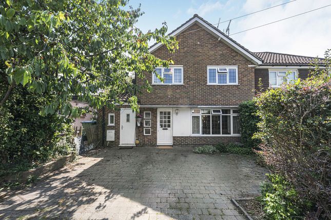 Waverley Road, Oxshott, Surrey, KT22 3 bed semi