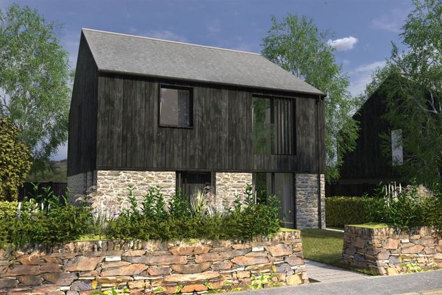 4 bed detached house