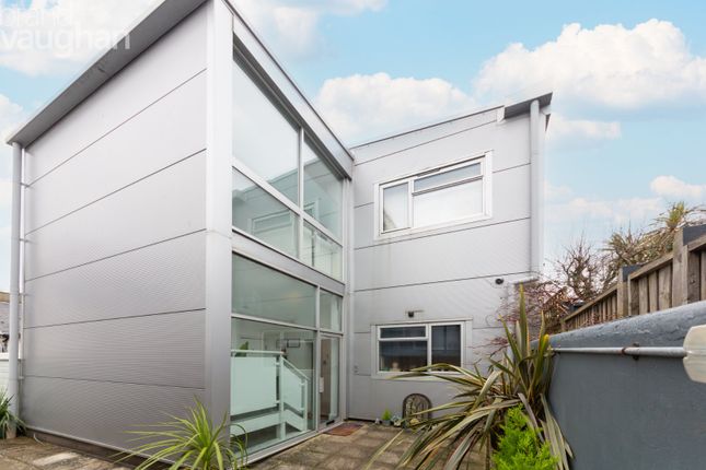 Arthur Street, Hove, East Sussex, BN3 2 bed flat for sale