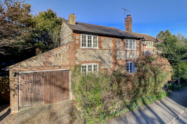 Cryers Hill HP15 3 bed detached house for sale