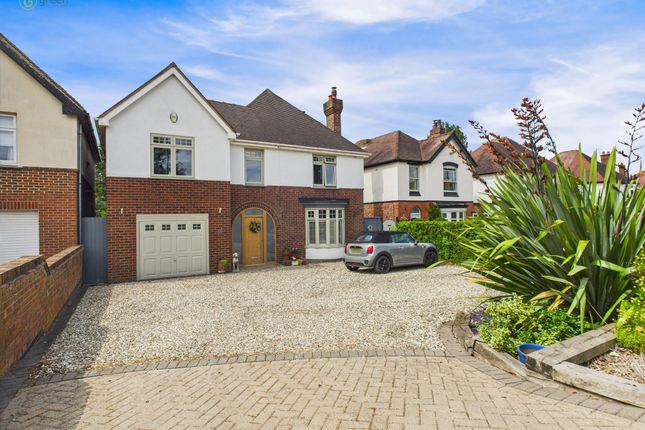 5 bed detached house
