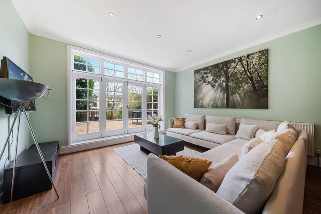 Christchurch Road, Brixton, London, SW2 3 bed flat for sale