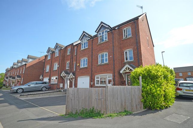 5 bedroom town house for sale