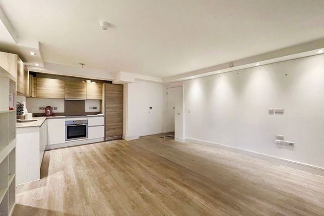 112 Station Road, Edgware 1 bed flat for sale