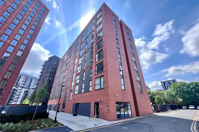 3 bedroom flat for sale