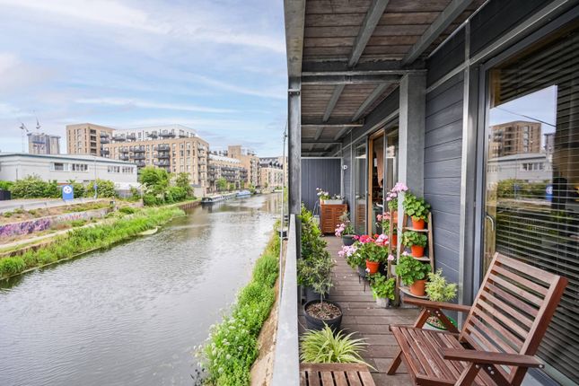 Three Mill Lane, London E3 2 bed flat for sale