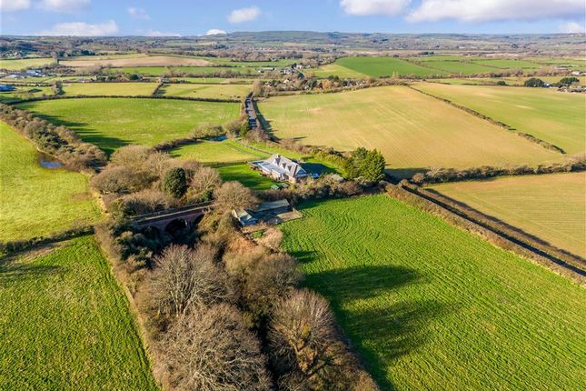 4 bed detached house