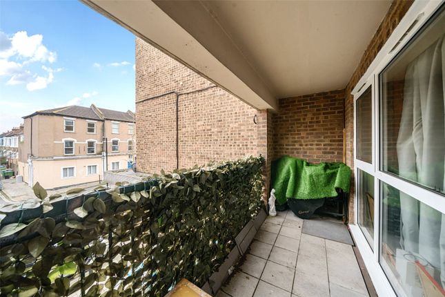 Vestry Road, London 2 bed apartment for sale