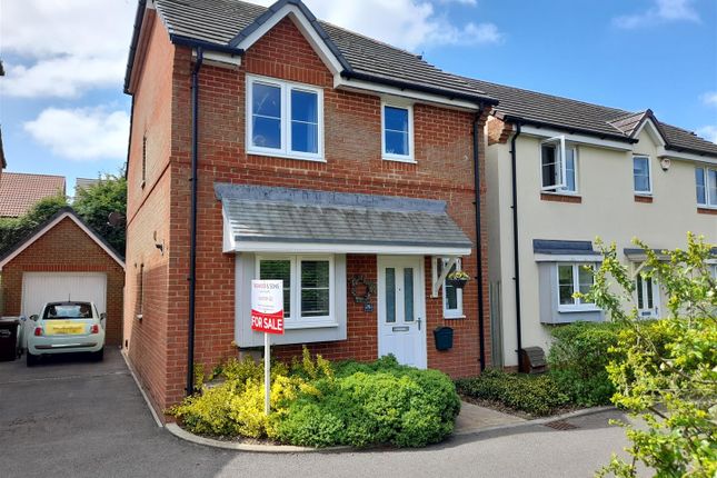 Fellows Gardens, Yapton 3 bed detached house for sale