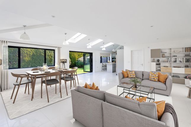 Hawkhurst, Cobham, Surrey, KT11 5 bed detached house for sale
