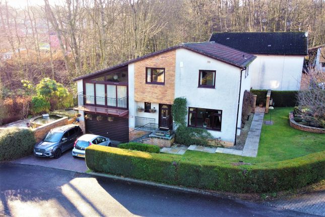 4 bed detached house
