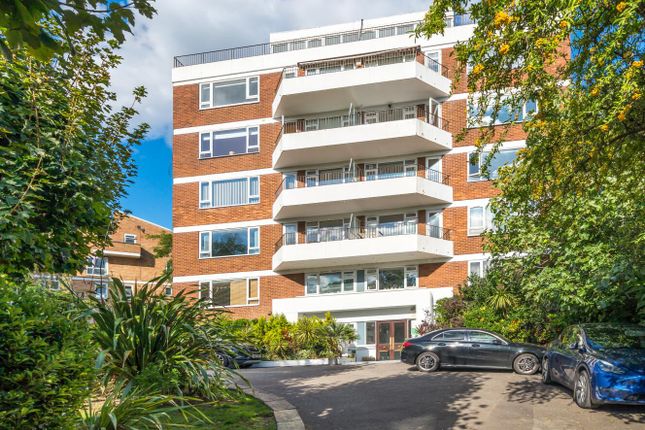Victoria Drive, Southfields, London... 3 bed flat for sale