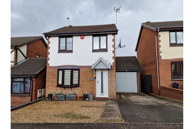 3 bed detached house