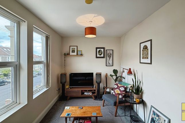 First Floor Flat, Trelawney Park... 2 bed flat for sale