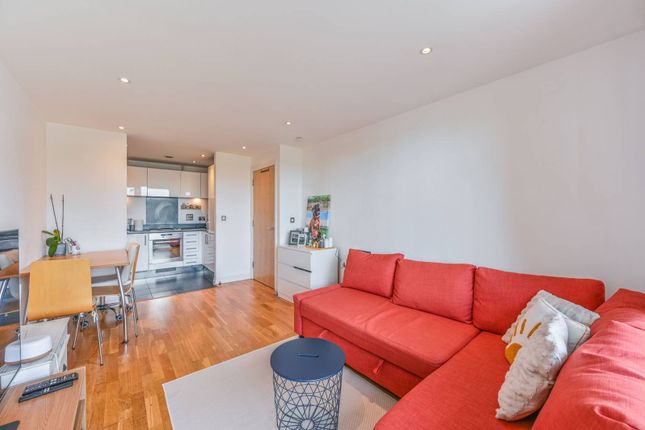Viridian Apartments, Battersea Park... 2 bed flat for sale