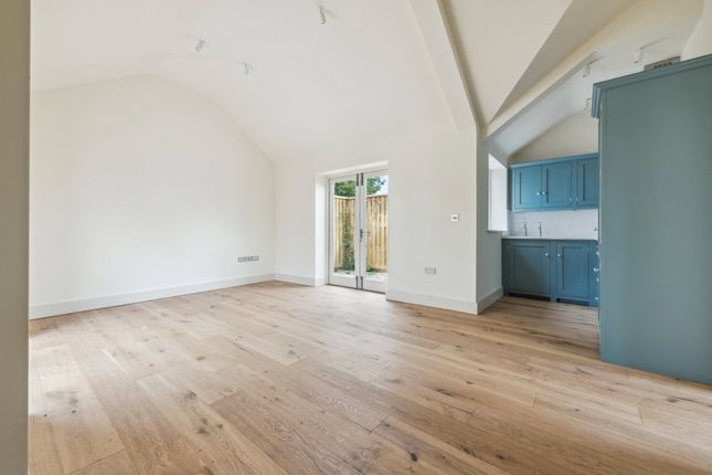 Oxford Road, Burford, Oxfordshire, OX18 2 bed terraced house for sale