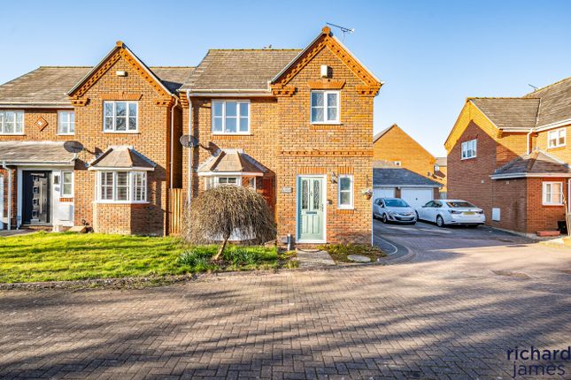 Fovant Close, Peatmoor, Swindon, SN5 4 bed detached house for sale
