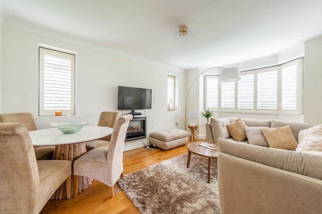 Beaufort Park, Hampstead Garden... 2 bed flat for sale