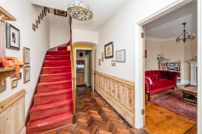 4 bedroom end of terrace house for sale