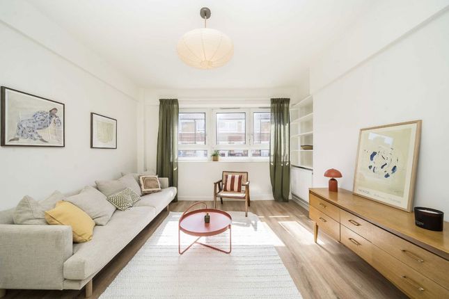 Neckinger Estate, London SE16 2 bed flat for sale