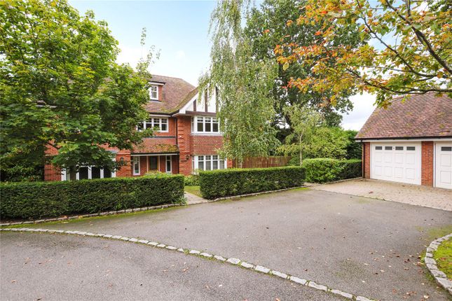 6 bedroom detached house for sale