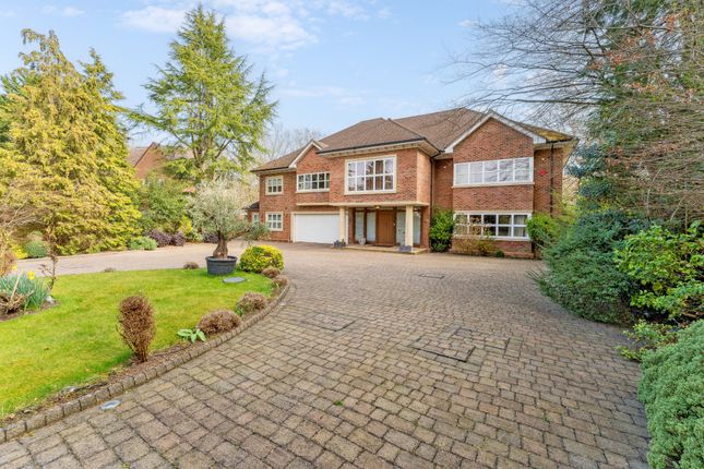 4 bed detached house