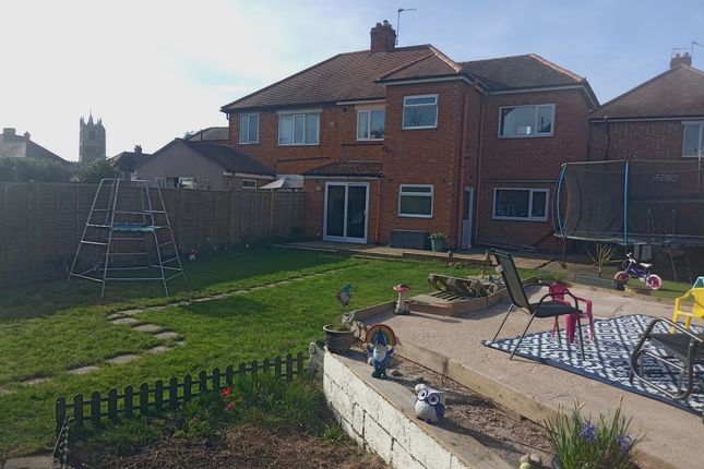 4 bedroom semi-detached house for sale