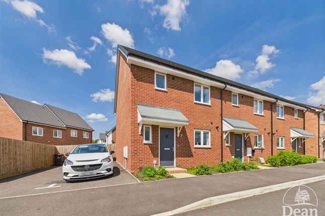 Bluebell Grove, Lydney GL15 3 bed end of terrace house for sale