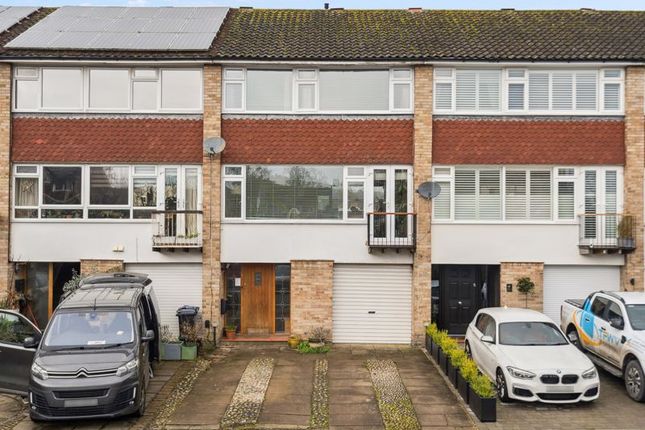 4 bedroom terraced house for sale
