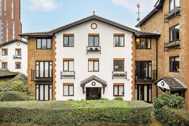 Broomhill Road, London SW18 1 bed flat for sale