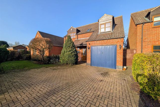 3 bed detached house