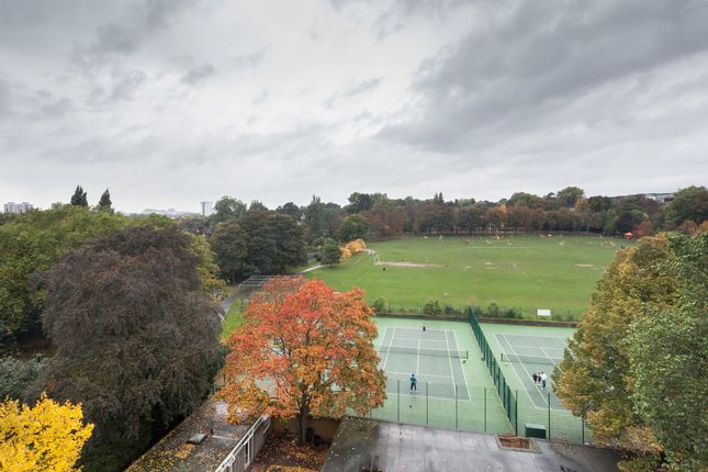 3 bedroom flat for sale