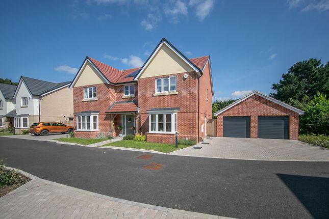 5 bedroom detached house for sale