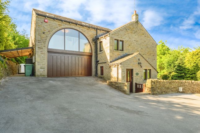 4 bed detached house
