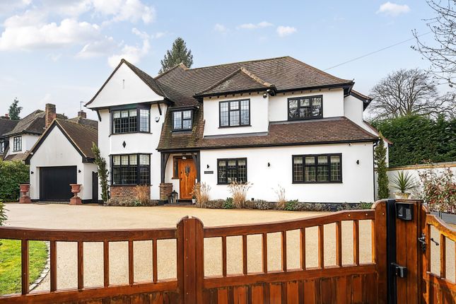 4 bed detached house