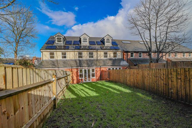 3 bed terraced house