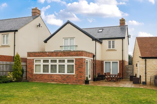 Dovecote Place,  Curbridge,  OX29 4 bed detached house for sale