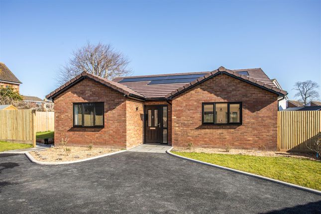 3 bed detached bungalow