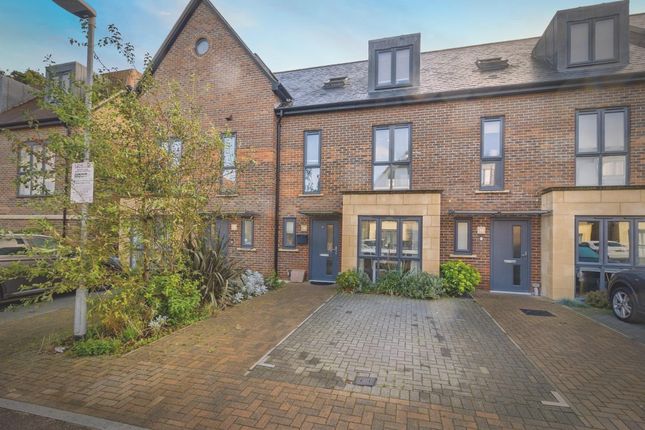 4 bedroom town house for sale