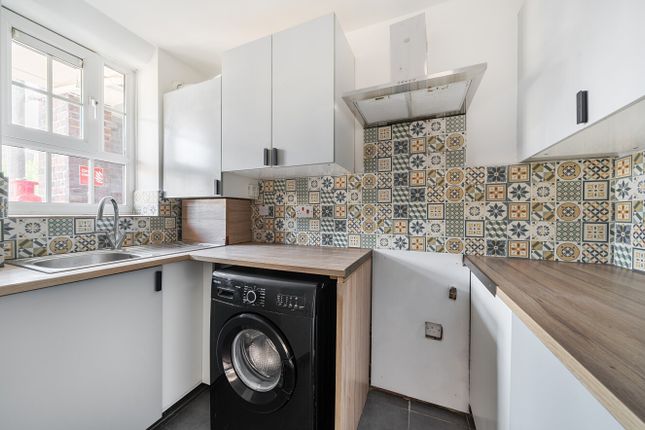 3 bedroom flat for sale