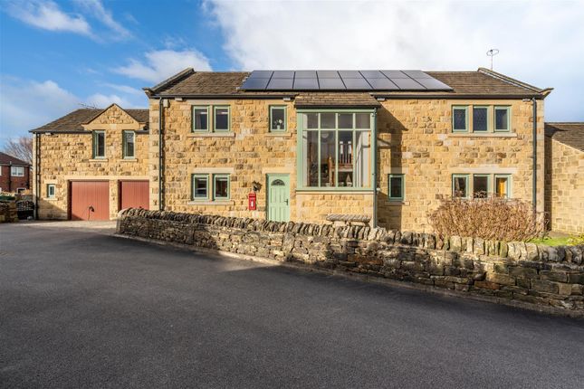 5 bed detached house