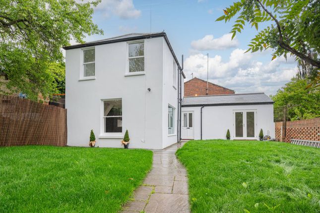 3 bed detached house