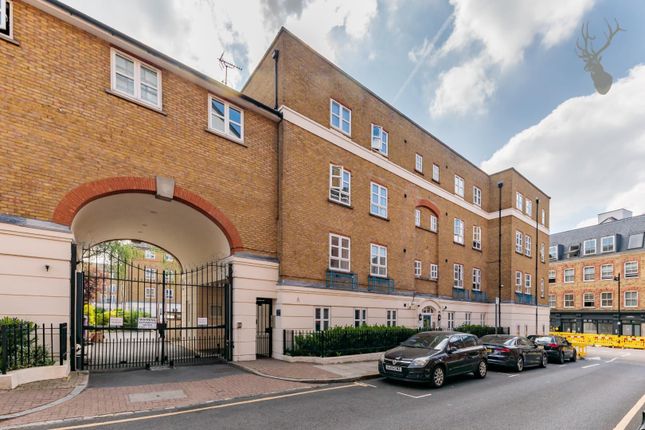 Fuller Close, Bethnal Green 2 bed apartment for sale