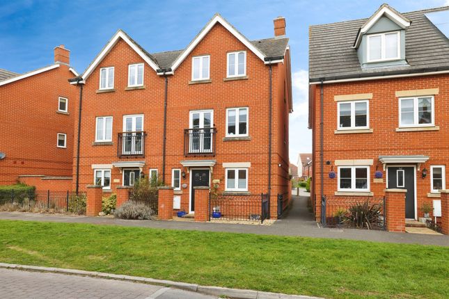 4 bedroom town house for sale