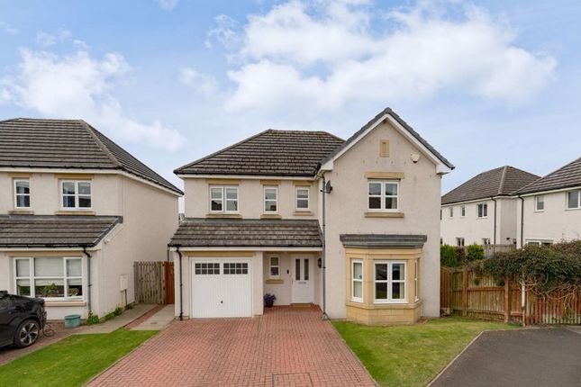 4 bed detached house