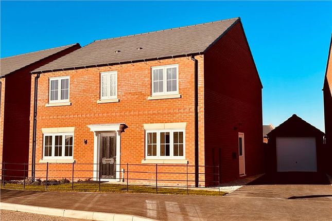 4 bed detached house