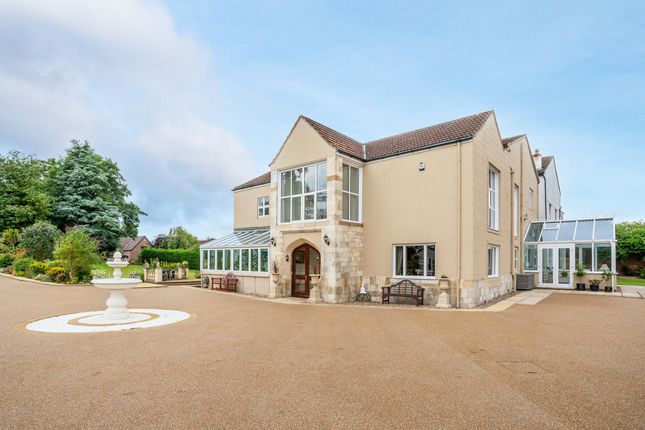 Selby YO8 6 bed detached house for sale