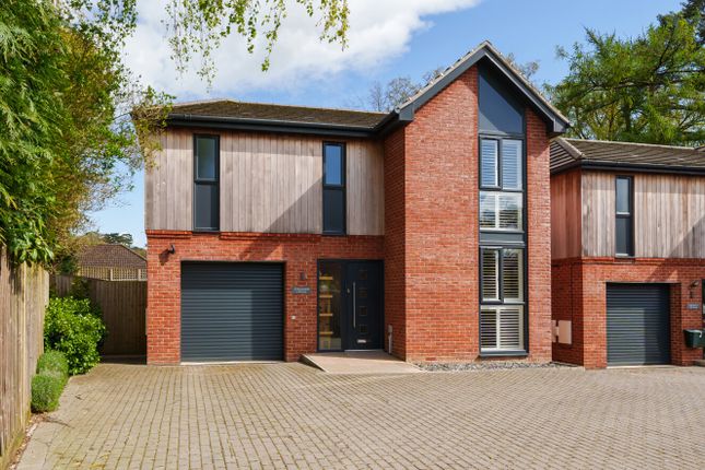 3 bed detached house
